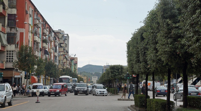 Bulevardi Zogu i Pare kthehet ne rruge tregtare - Projekti: Transformim si Pazari i Ri